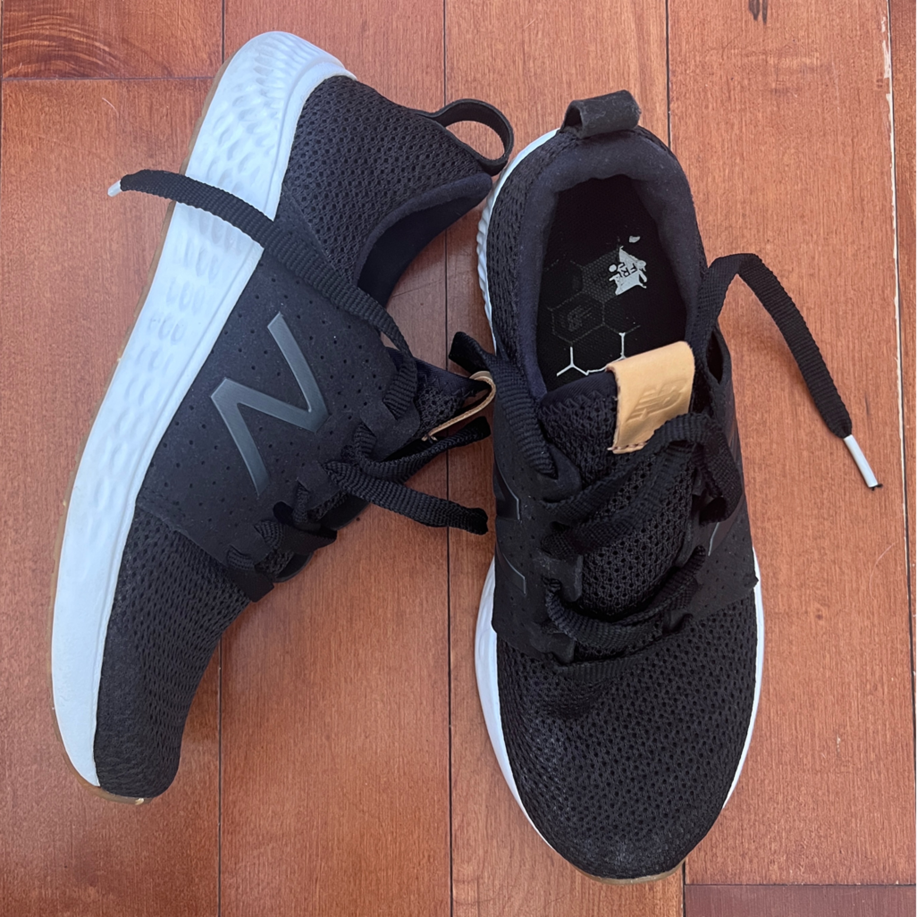 Black New Balance Gym Shoes / Sneakers